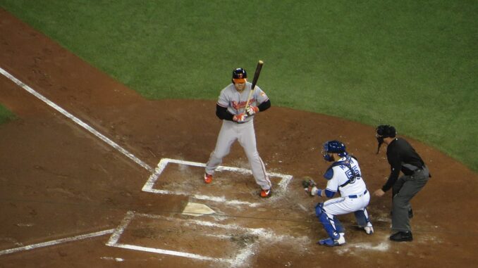 Baltimore_Orioles_at_Bat,_Toronto_Blue_Jays_5,_Baltimore_Orioles_1,_Rogers_Centre,_Toronto,_Ontario_(29901754881)